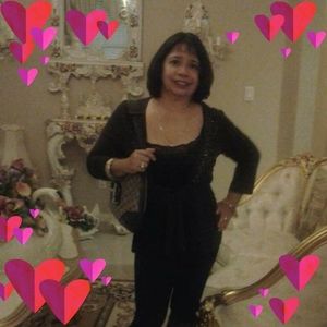 Meet your Posher, Elizabeth